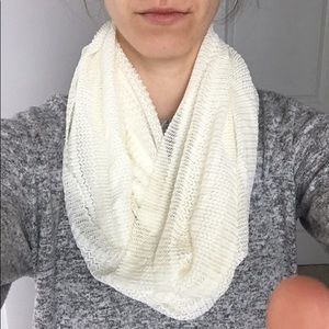 Cream/off-white chevron pattern wrap scarf